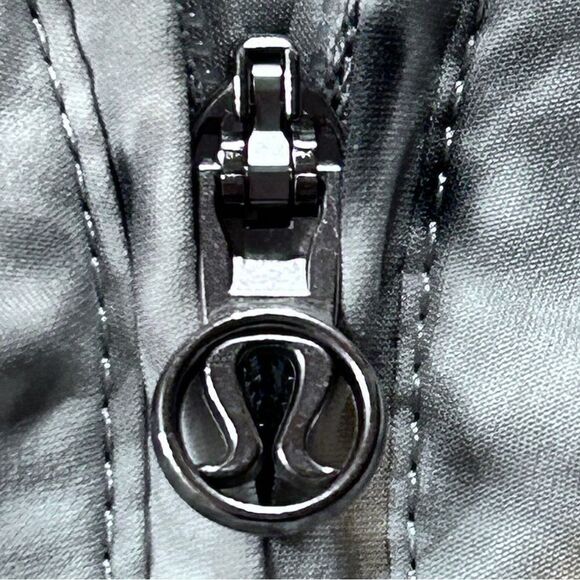 Lululemon Lightened Up Pullover Jacket - Picture 9 of 15
